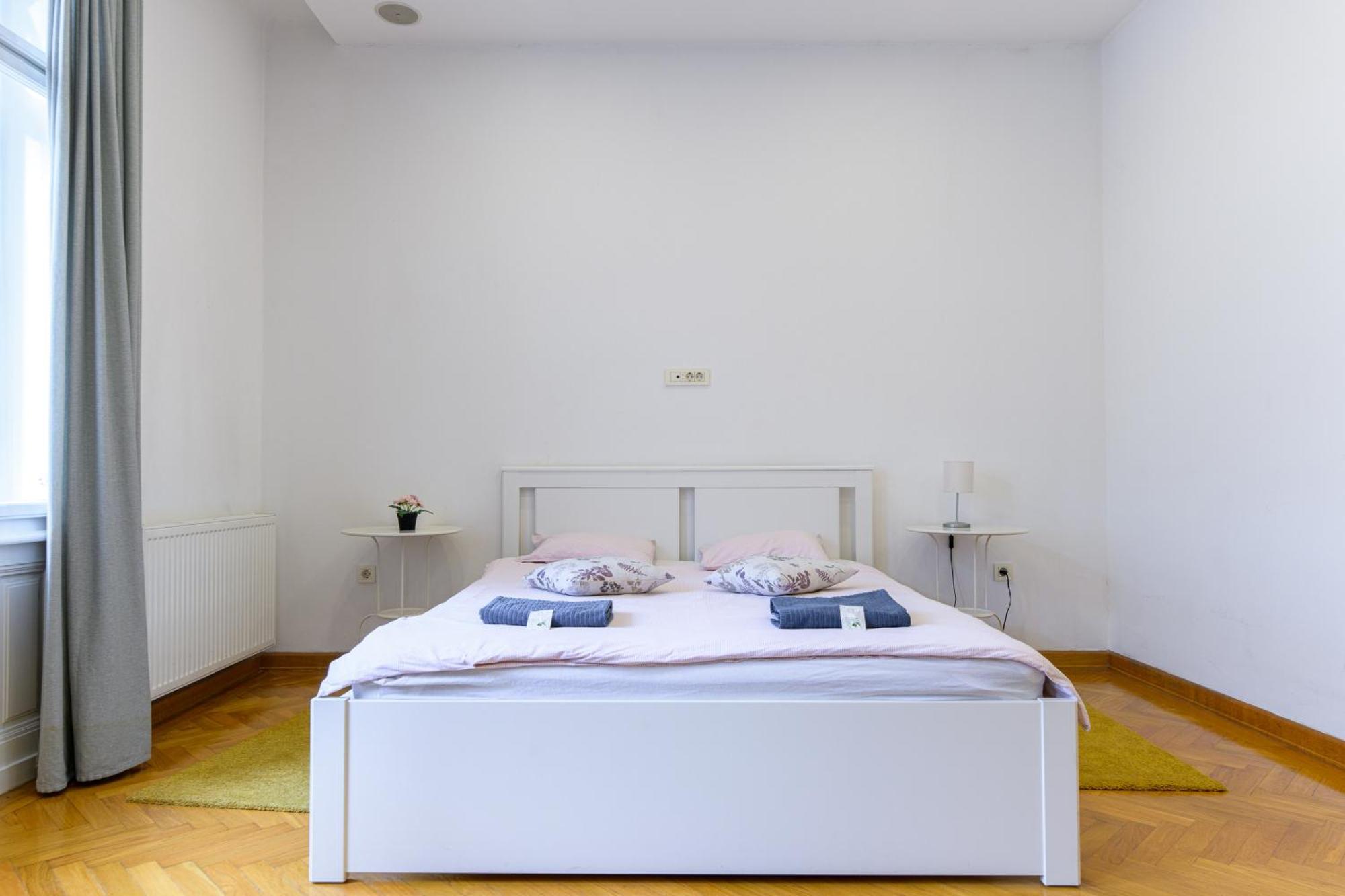 Apartment Luna Загреб Экстерьер фото