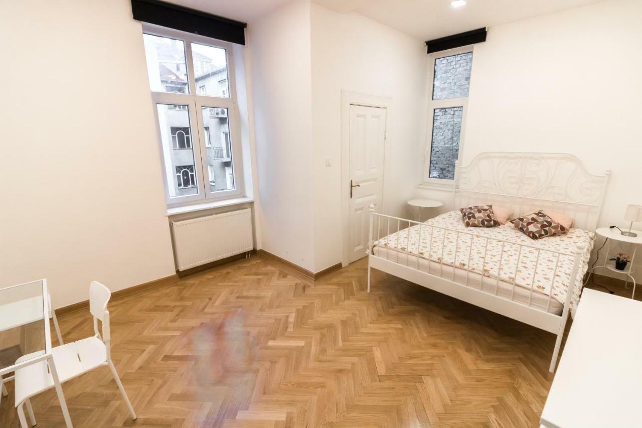 Apartment Luna Загреб Экстерьер фото