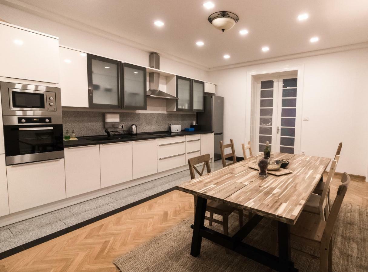 Apartment Luna Загреб Экстерьер фото