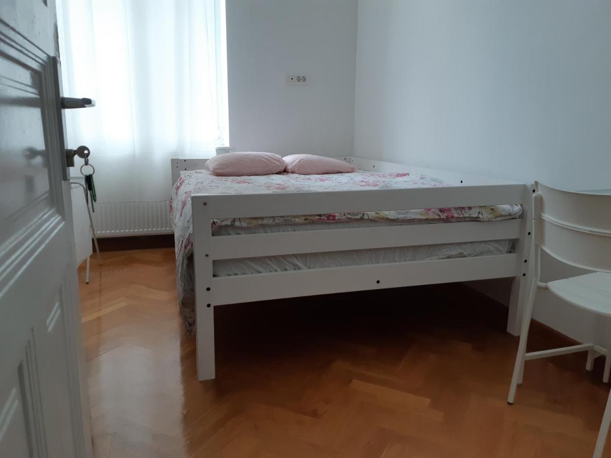 Apartment Luna Загреб Экстерьер фото